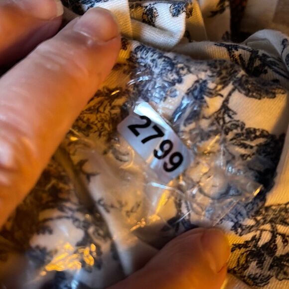 Chaps size 2X floral peasant top lace up neckline with tassels - Picture 8 of 8